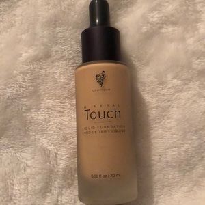 Younique mineral touch foundation.